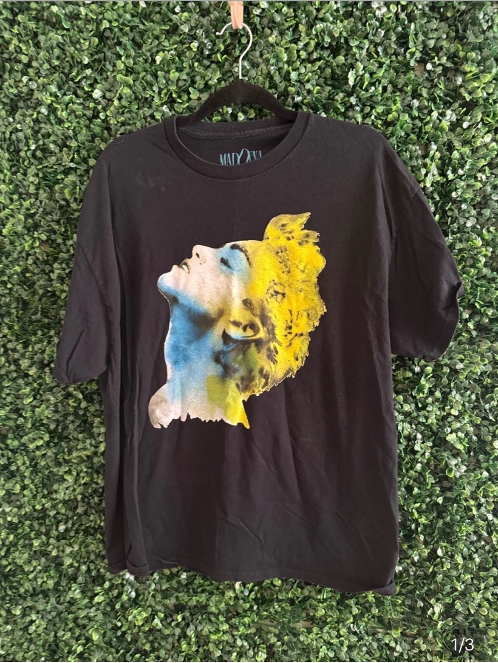 MADONNA Graphic CONCERT  Tee 2023 CELEBRATION TOUR SZ LARGE UNISEX LIKE NEW EUC